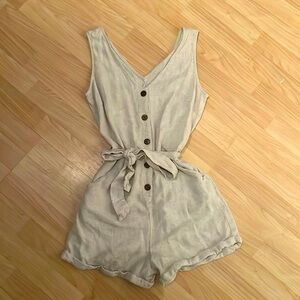 Romper Size Medium ✨